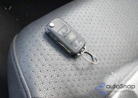 2017 Volkswagen Jetta 1.8T Sel/1.8T Sel Premium z USA, uszkodzony, nr VIN 3VWL17AJ7HM271685